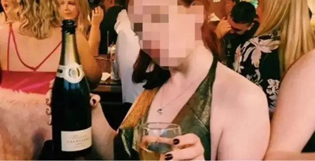 47万英国大学生网站寻“干爹”，只为过上奢糜的生活