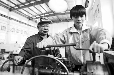 来，到“学习工厂”体验产教融合的新型学习