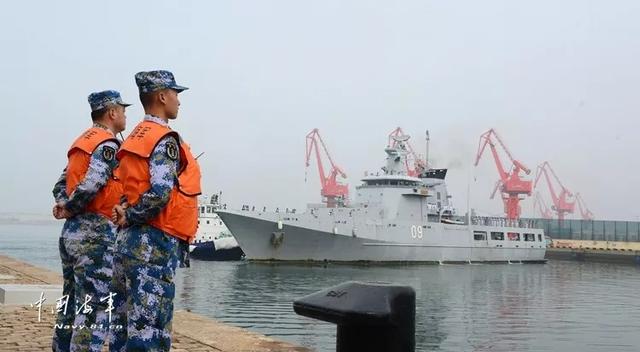 参加多国海军活动的外国舰艇陆续抵达青岛，现场图来啦
