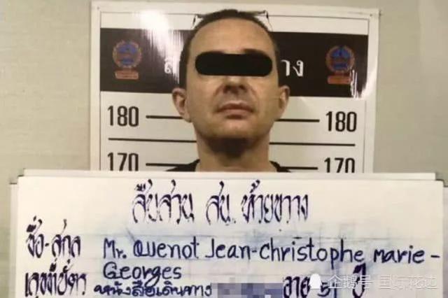 教外语和足球的渣男老师，课下诱骗性侵了50多个男孩子...