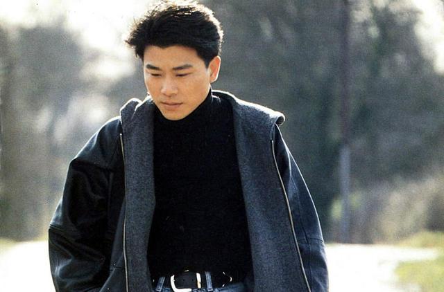 没有承诺，却被你抓得更紧