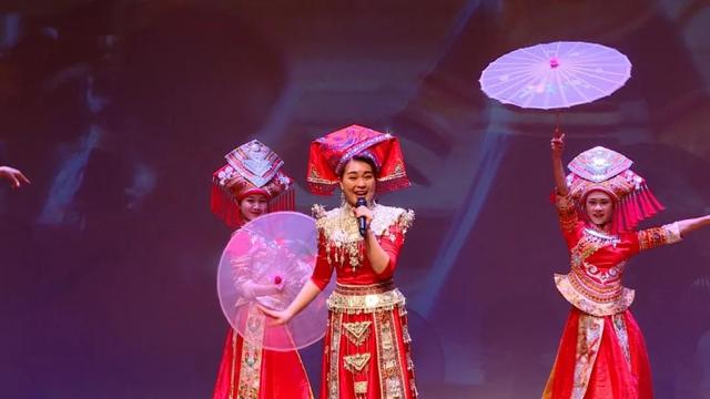 新加坡人为什么想去广西贺州？