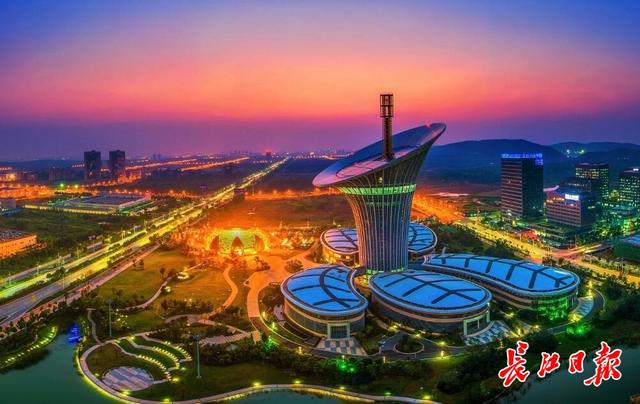 央视聚焦青年之城光谷：180万人口，35岁以下青年人群占七成