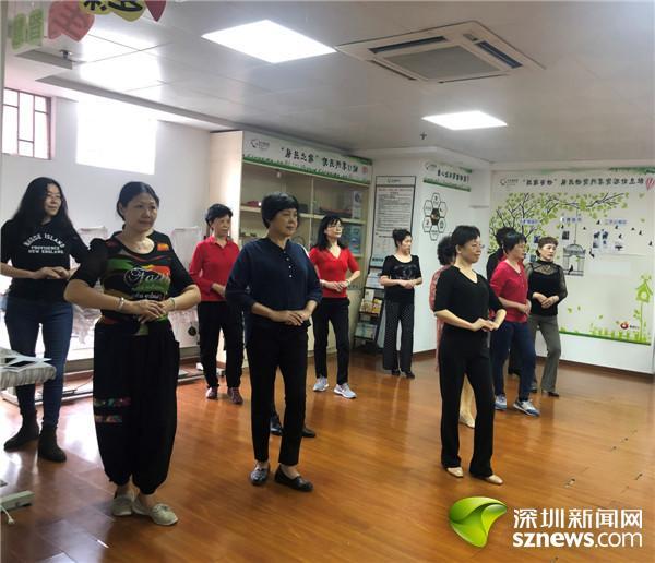 新时代新形象社区长者加入时装模特队