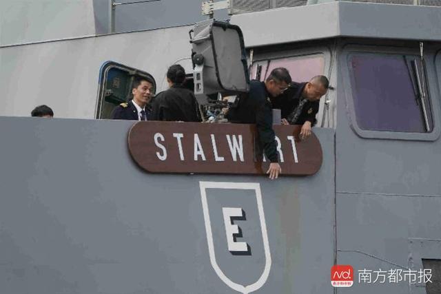 海军70年独家解读：新加坡海军为何选“坚强”号护卫舰参阅？