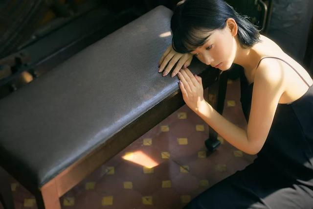 叫醒，哄睡，陪玩……中国超2亿单身，正在悄悄享受这些服务