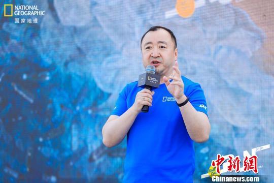 吴磊亮相“拒绝塑料星球”主题公益路跑 倡导海洋保护