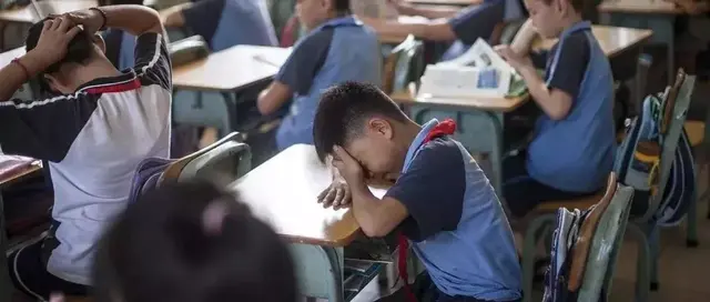视野丨在美国：穷人的孩子在减负，富人的孩子在苦读