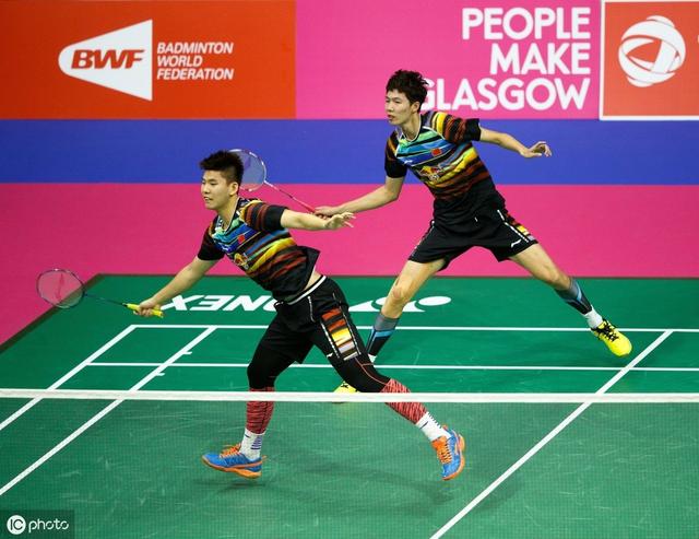 国羽喜忧参半！男双仅存双塔支撑 雅思轻松晋级将战日本劲敌