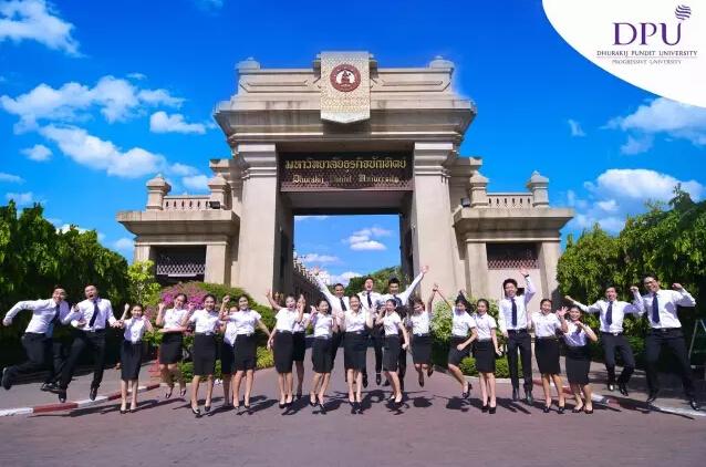 我英语成绩不好，泰国有中英双语授课吗？