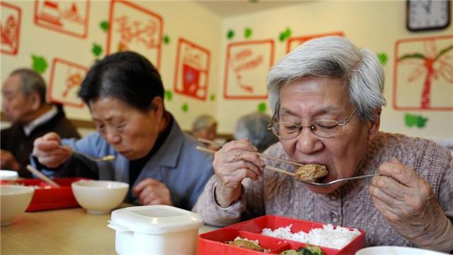 【8点见】2035年养老保险金将要用光？ 人社部回应了！