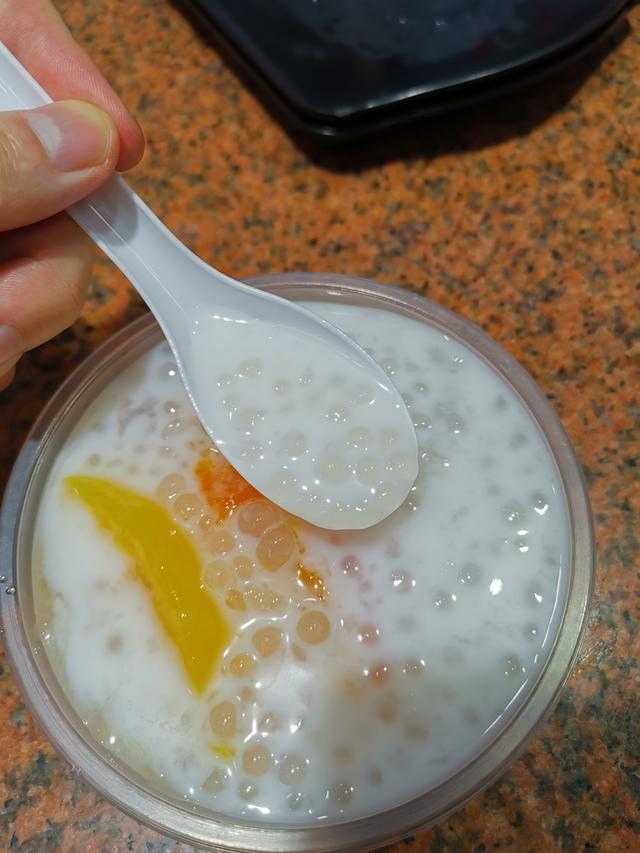 吃到自己破产！篇十一：广州旅行必吃的老字号甜品店——百花甜品