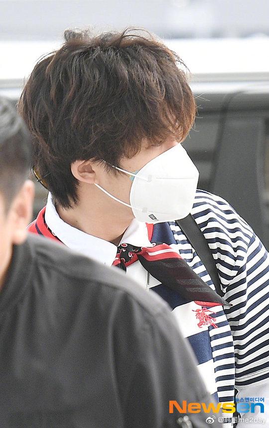 「iKON」「新闻」190420 IKON仁川飞新加坡 全员口罩墨镜机场秀