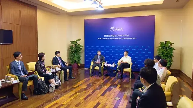 茅台集团与新加坡淡马锡公司举行座谈会