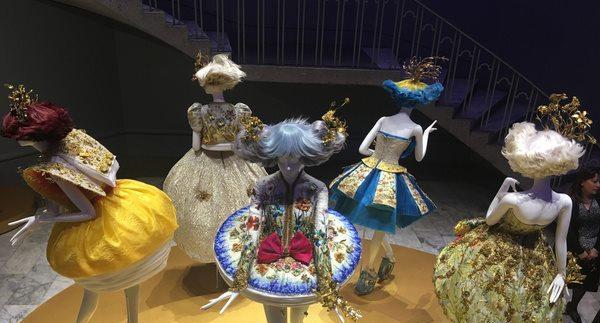 直击美国洛杉矶“宝尔博物馆—Bowers Museum”的郭培高定作品展