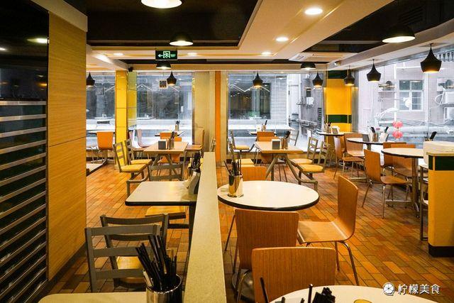 深圳有家藏在村里的泰国茶餐厅，我一周去吃4顿饭~