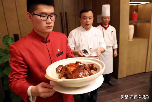 安徽芜湖：陈晓卿亲临点赞过的餐厅不一般，这一桌子菜美味绝了！