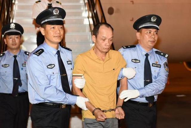 红通人员梁泽宁被新加坡执法部门遣返回中国