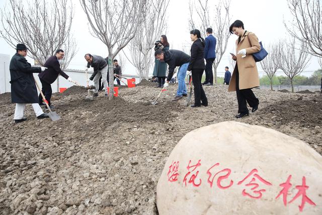 西湖大学半岁了，我们找研究员、基金会和捐赠者聊了聊