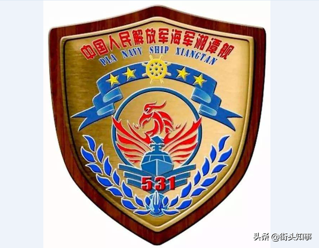 "054A湘潭舰"亮相新加坡防务展览，一起近处看看！