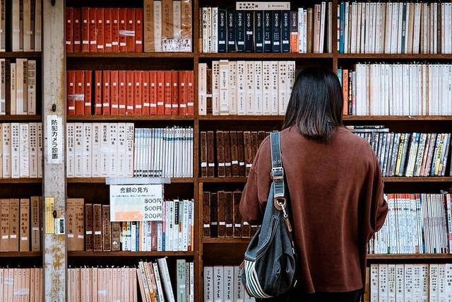 新加坡教育部取消年中考，多数家长和学生表示：终于松了一口气！