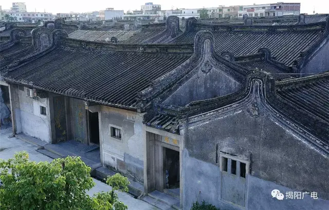 揭阳这个门楼肚，引来许多人