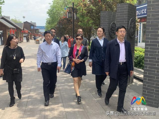 新加坡睿意学院院长杨锐一行在上党区调研康养产业