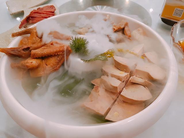 吃到自己破产！篇十八：体验传说中的米其林黑珍珠餐厅：海晏楼