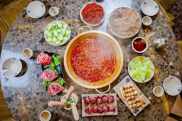 成都就一锅盆地，能“涮”出什么来？