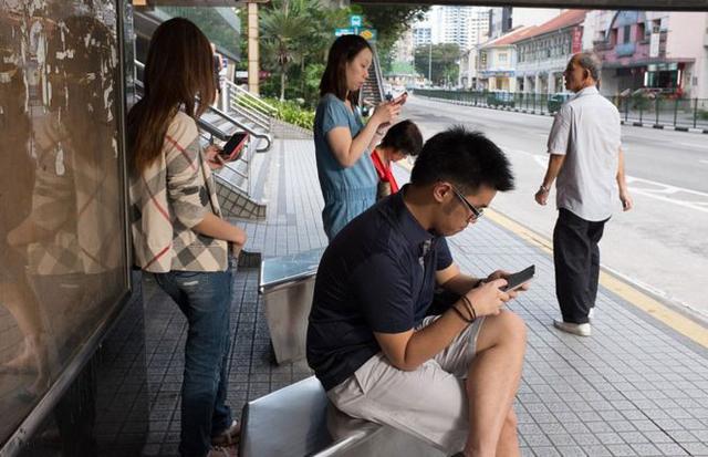 新加坡“反假新闻”新法引争议，社交媒体和群聊要被监视了？