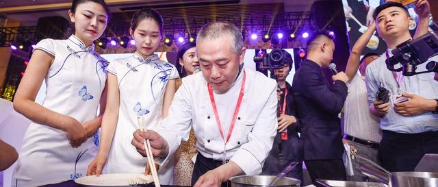 18位亚洲名厨亮出18道“拿手菜”！快来洗眼睛……