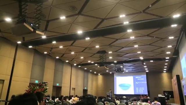 2019年新加坡汉斯德拍卖 宋代龙泉青釉瓷器成交几件