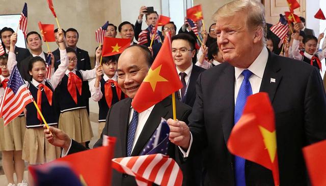 三枪全中？又一国被美国列入“观察名单”，原因或跟美元有关？