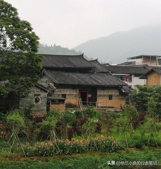 福建南靖这座土楼太神奇！十八个门三口水井，曾有四百多人居住！