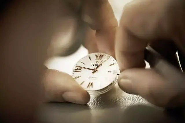 穿越一个世纪，你整装前行，我爱你如初