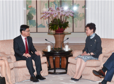香港特区行政长官与新加坡副总理兼财政部长会面