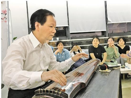 国风雅韵 乐清琴友乐习古琴