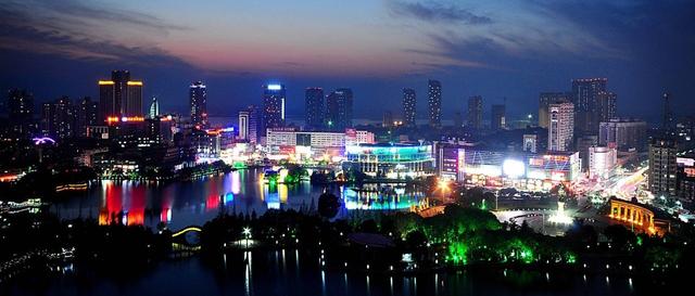 你见过会跳街舞的机器人吗？科博会上这些高科技产品让人大开眼界！