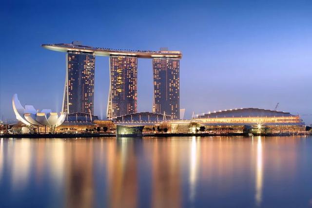 火爆！3天2晚新加坡豪宅+商业+酒店+公共建筑景观游学