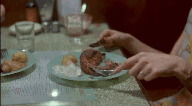 拎品牌包和戴名表的女人，究竟哪里不一样？看看袁咏仪、赵薇、韩雪几位“表姐”怎么选！