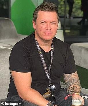 澳当红DJ照顾断腿女性朋友，两人均赤身裸体倒在血泊中离奇死亡