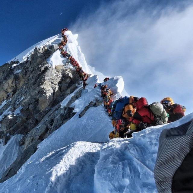 2019喜马拉雅登山季回顾：登顶，死亡，拥挤，一幅世界屋脊浮世绘