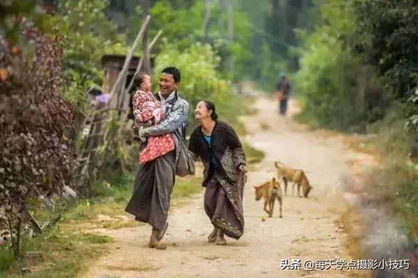 摄影鉴赏：一张普通的家庭照，获奥林巴斯摄影大赛特等奖