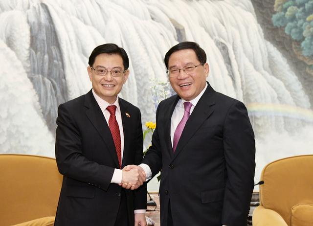 不断拓展合作深度和广度！李强今天会见新加坡副总理兼财政部长王瑞杰