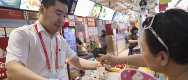 亚洲美食节首个周末人气爆棚，这5种小吃最受北京市民欢迎