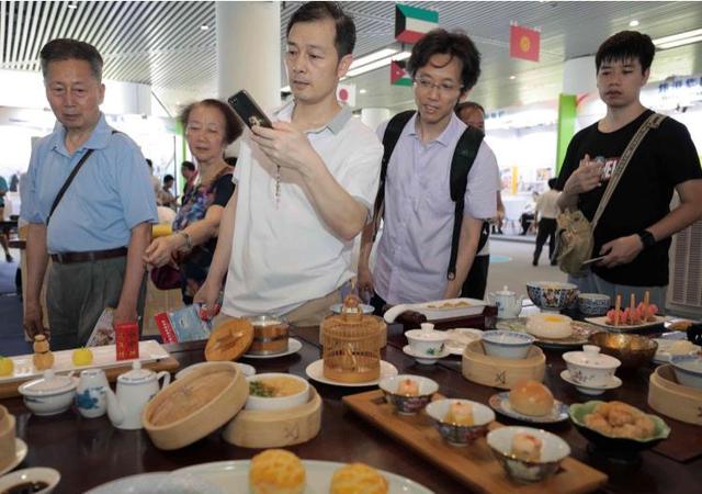 “世界美食集锦”开幕啦！一站尝遍亚洲美食，市民游客大呼过瘾