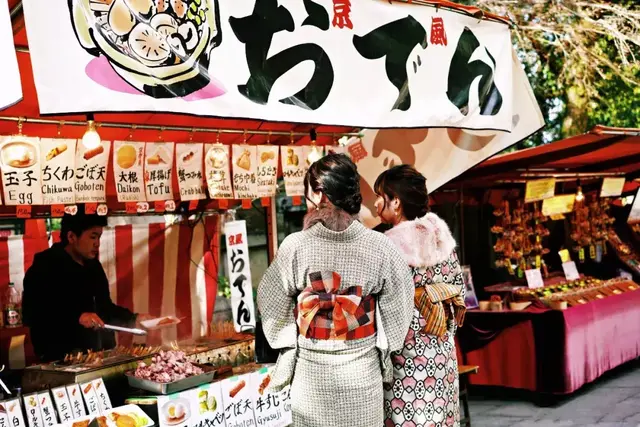 去京都穿和服，购物天堂买买买，优秀的姑娘就是即美又狠~