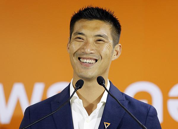 泰国第三大党党魁塔纳通被宪法法院暂停议员资格