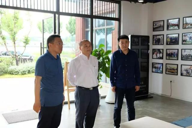 新加坡建设局国际开发司司长许麟济一行到访乌镇凤岐茶社