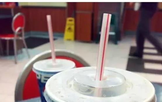 继“无吸管”环保计划之后，新加坡找到塑料“完美替代品”